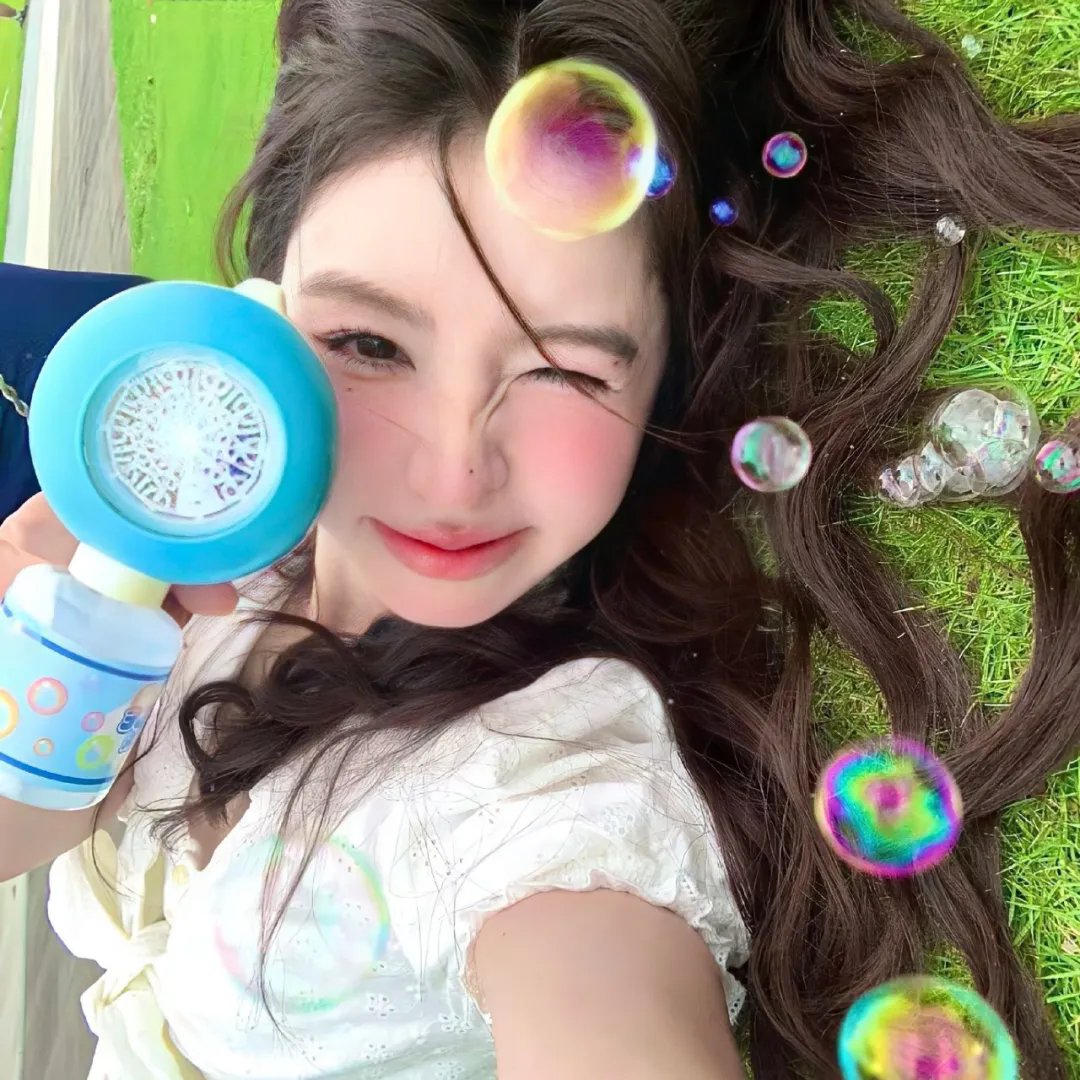 怪物少女妮莫娜